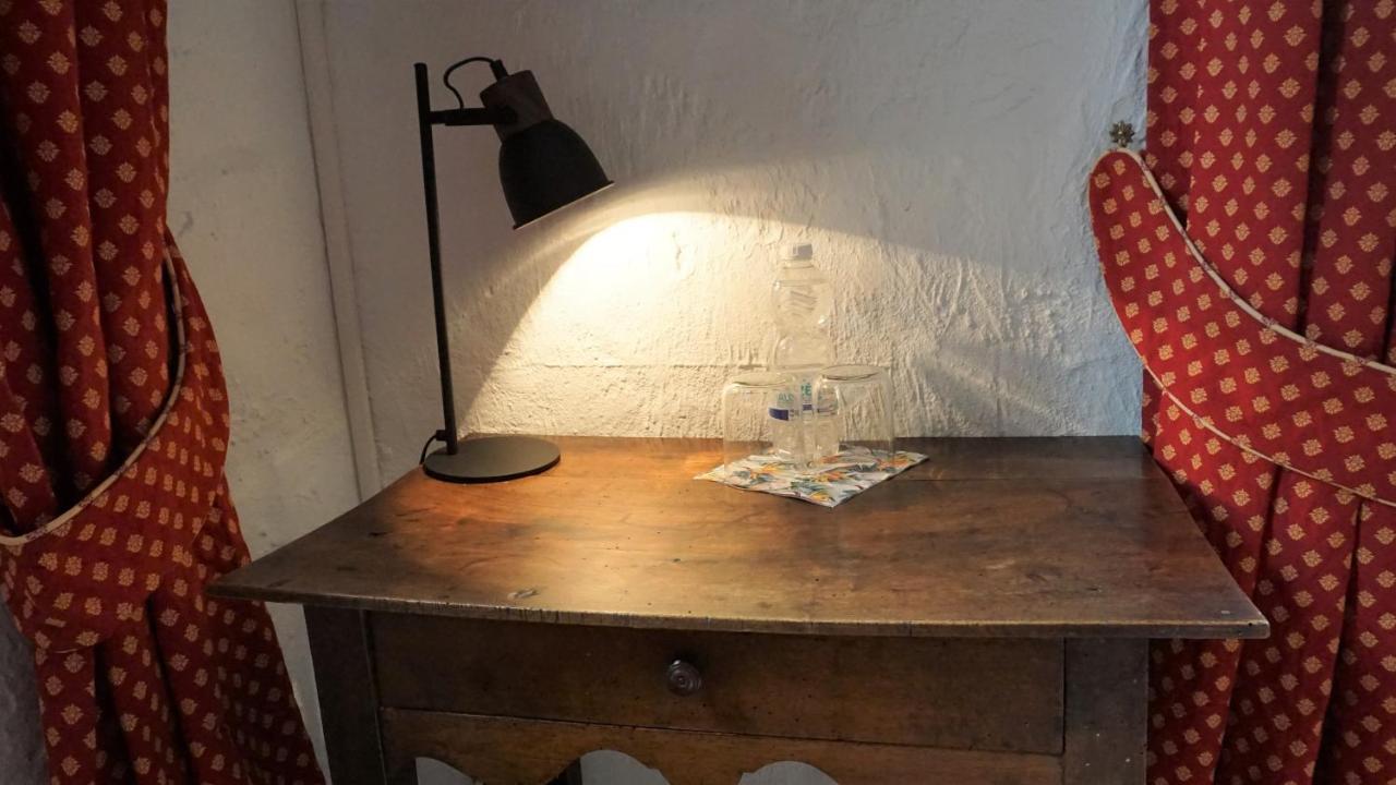 B&B Oasis Des Lavandes - Chambre Coqueliot ヴィルヌーヴ・レ・ザヴィニョン エクステリア 写真