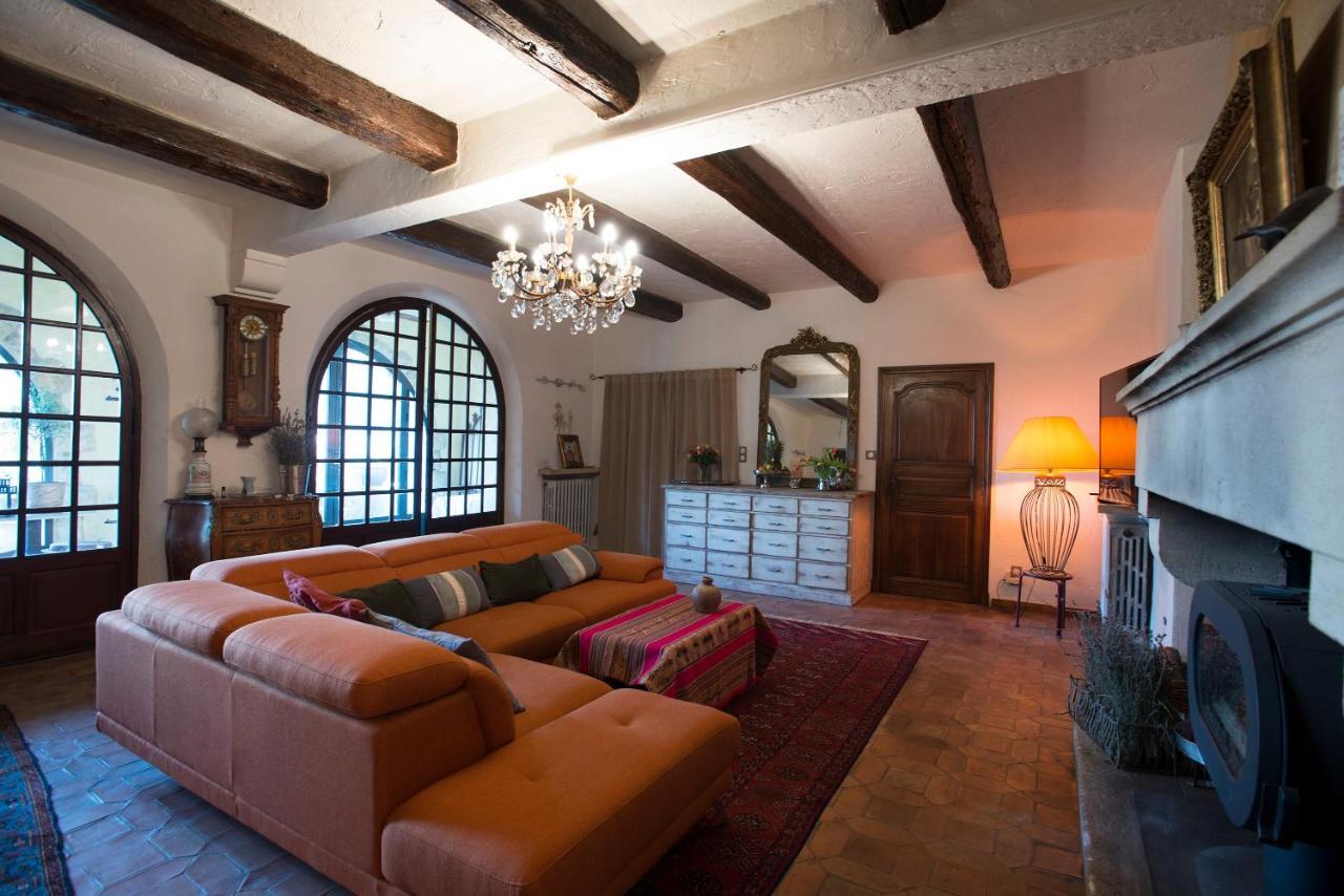 B&B Oasis Des Lavandes - Chambre Coqueliot ヴィルヌーヴ・レ・ザヴィニョン エクステリア 写真